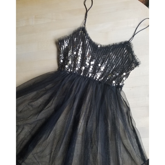 Forever 21 Dresses & Skirts - Sheer Tulle Dress with Metallic Sequin Bodice